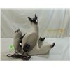 Image 3 : VINTAGE POTTERY SIAMESE CAT LAMP