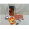 Image 2 : LOT 5 MISC TOOLS: OIL CAN, SCREW DRIVERS,