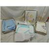 Image 1 : LOT 4 BABY GIFT SETS