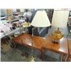 Image 2 : BRASS FLOOR LAMP WITH SHADE