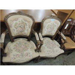 PAIR OF AMERICAN VICTORIAN RENAISANCE PARLOR CHAIR