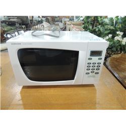 EMERSON MICROWAVE OVEN