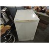 Image 1 : GE QUALITY FREEZER CHEST