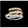 Image 2 : 18KT Tri-Color Gold 0.98ctw Diamond Ring