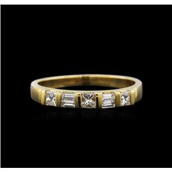 18KT Yellow Gold 0.40ctw Diamond Ring