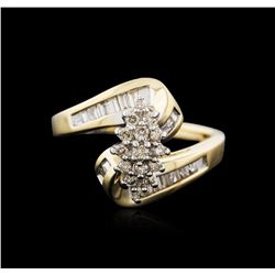 14KT Yellow Gold 0.85ctw Diamond Ring