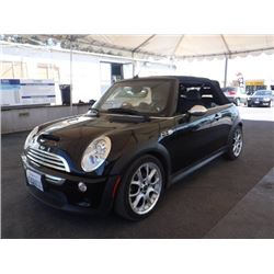 05 MINI Cooper 2dr Convertible - T - `DRIVE