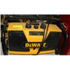 Image 1 : DEWALT CONSTRUCTION SITE RADIO
