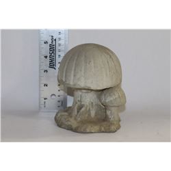 SET OF 4 CEMENT GARDEN ORNAMENTS - MUSHROOMS