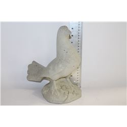 SET OF 6 CEMENT GARDEN ORNAMENTS - DOVE