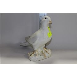SET OF 6 CEMENT GARDEN ORNAMENTS - PIGEON