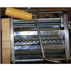PASTA MAKER