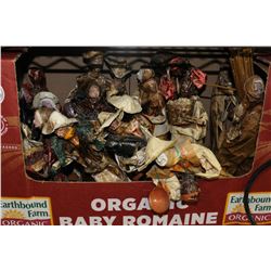 BOX OF PAPER MACHE FIGURES