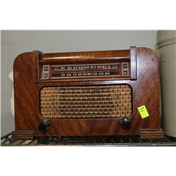 1940'S PHILCO RADIO