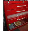 Image 1 : BEACH ROLLER CABINET W/ CONTENTS
