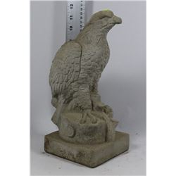CEMENT EAGLE GARDEN ORNAMENT