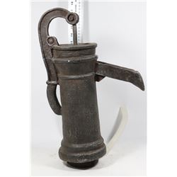 VINTAGE STYLE WATER PUMP WATER FOUNTAIN
