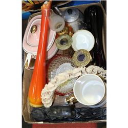 FLAT OF ASSORTED VINTAGE GLASSWARE