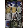 Image 1 : BOX W/ 11 DECORATIVE CUPS