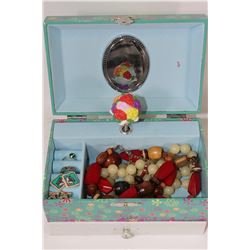 GIRLS MUSICAL JEWELRY BOX WITH CONTENTS