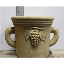 SMALL GRAPE CONCRETE PLANTER