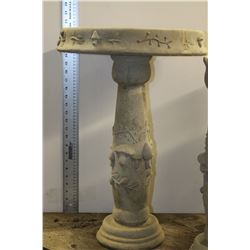 MUSHROOM DESIGN CONCRETE BIRD BATH