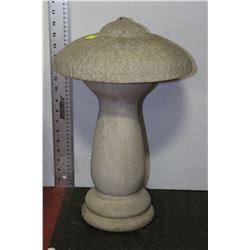 CONCRETE MUSHROOM SHAPED LAWN ORNAMENT