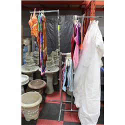 1 CLOTHING DISPLAY STAND