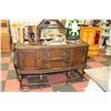 Image 1 : ANTIQUE TIGER OAK 5' SIDEBOARD