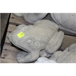 CONCRETE FROG STSTUE