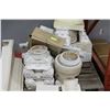 Image 1 : PALLET OF CERAMIC COLUMN TOPS AND BOTTOMS