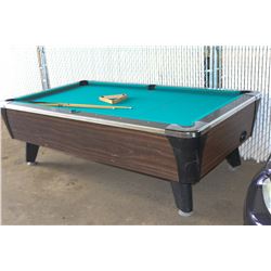 COMMERCIAL SIZE POOL TABLE