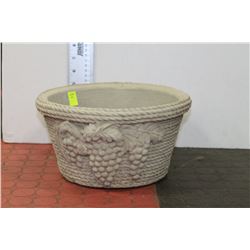 CONCRETE ROPE DESIGN PLANTER