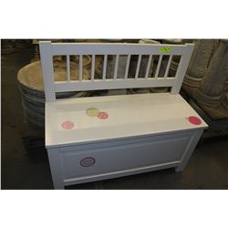 GIRLS WHITE STORAGE BENCH