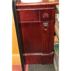 OAK ENTRANCE STAND ON CHOICE: DARK OAK