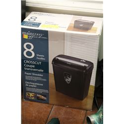 MAINSTAYS 8-SHEET PAPER SHREDDER ( IN BOX )