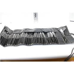 BRAND NEW REPLICA MAC MAKEUP BRUSH KIT