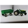 Image 1 : ERTL JOHN DEERE TRACTOR & WAGON MODEL