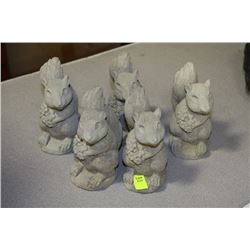 LOT OF 5 CONCRETE GARDEN ORNAMENTS - SQUIRRELS