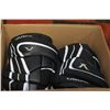Image 1 : BOX W/ JUNIOR 12 INCH BAUER VAPOR HOCKEY