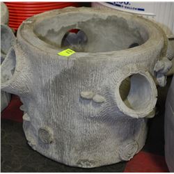 CONCRETE LOG PLANTER