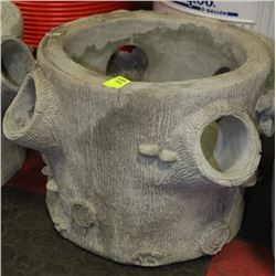 CONCRETE LOG PLANTER