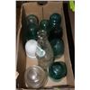 Image 1 : BOX OF 10 INSULATORS AND 1 EMPTY BOTTLE OF BEER