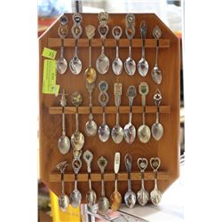 VINTAGE TRAVEL SPOON DISPLAY BOARD WITH SPOONS