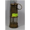 Image 1 : VINTAGE BRASS COAL MINERS OIL LAMP