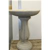 Image 1 : CONCRETE BIRD BATH