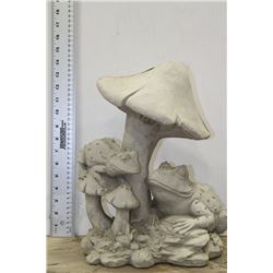 CONCRETE TOAD AND MUSHROOM STATUE