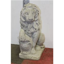CONCRETE LION STATUE