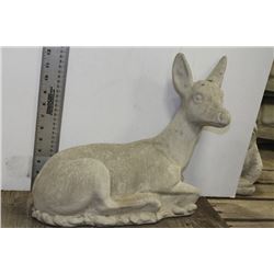 MEDIUM SIZE DEER STATUE