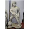 Image 1 : CONCRETE GIRL SOCCER PLAYER STATUE